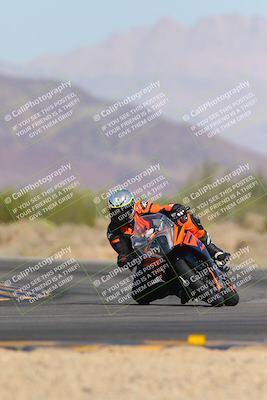 media/Nov-06-2023-Moto Forza (Mon) [[ce023d0744]]/3-Intermediate Group/Session 3 (Turn 5)/